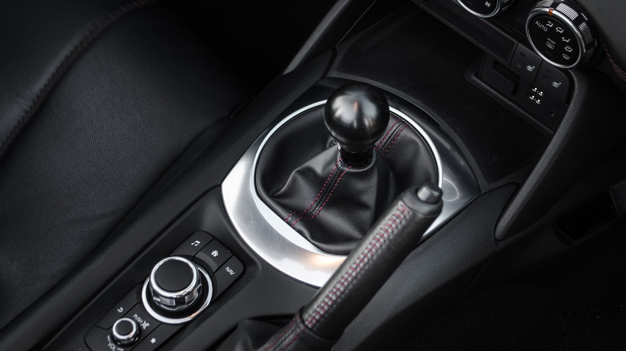 TR Shift Knob for Mazda / Mitsubishi / Nissan