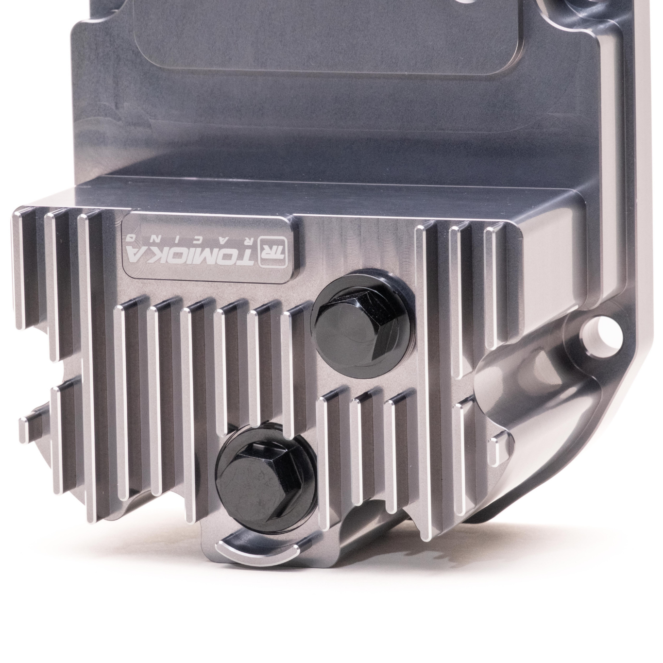 Tomioka Racing logo and Anodized Gunmetal Blue finish on R160 diff cover. Machined finned cooling on Tomioka Racing R160 differential cover.